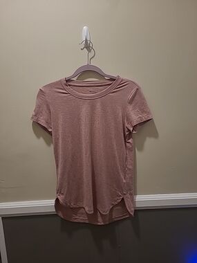 Athleta Womens Heathered Pink T-shirt S/S Size XS Read!